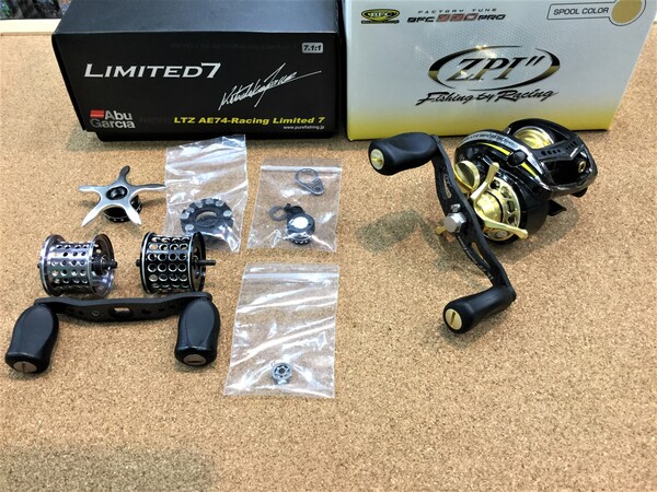 狭山店　本日の釣具買取商品　第２弾！「Ａｂｕ　ＲＥＶＯ　ＬＴＺ　ＡＥ７４Ｒａｃｉｎｇ　Ｌｉｍｉｔｅｄ７（右）＋ＺＰＩ　ＢＦＣ　９３０　ＰＲＯ　ｉｋｰｃｏｍｂｉセット＆ＺＰＩ　アルカンセ　ＲＧｰＣ　ＸＳ（左・美品）＆ダイワ　１７ＳＴＥＥＺ　ＴＹＰＥｰⅡ　ＨｉｰＳＰＥＥＤ（美品）などが、買取入荷しました！」（狭山店）サムネイル