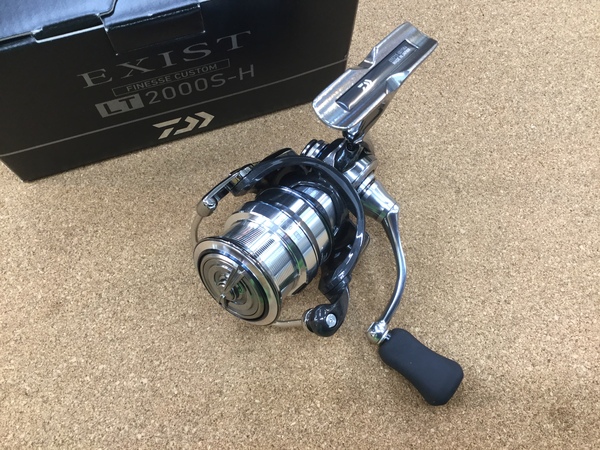 葛の葉店【最新釣具買取情報☆第２弾☆】「ダイワ １８イグジストＦＣ　ＬＴ２０００Ｓ－Ｈ、２０ルビアスＦＣ　ＬＴ２０００Ｓ、人気メーカーのプラグを多数」買取り入荷しました。（つりどうぐ一休　葛の葉店）サムネイル