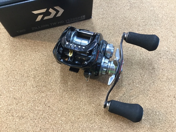 葛の葉店【最新釣具買取情報☆第３弾☆】「ＤＡＩＷＡ ジリオンＴＷＨＤ１５２０ＳＨＬ、スティーズＳＶＴＷ１０１６ＳＶ－ＨＬ、パッケージ入りの人気メーカールアー等が多数！！」買取り入荷しました。（つりどうぐ一休　葛の葉店）サムネイル