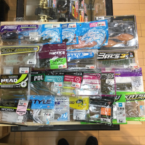 葛の葉店【最新釣具買取情報☆第２弾☆】「人気メーカーワーム多数！」買取り入荷致しました。（つりどうぐ一休　葛の葉店）サムネイル