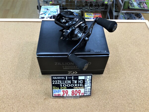 狭山店【新製品入荷情報】第２弾！「ダイワ　２２ジリオンＴＷ　ＨＤ　１０００ＸＨＬ（再入荷）が、入荷しました！」（狭山店）サムネイル