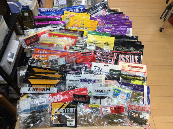 【最新釣具買取情報☆第３弾☆】「有名メーカーワームを多数！！」買取り入荷致しました。（つりどうぐ一休　葛の葉店）サムネイル