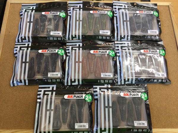 葛の葉店【新製品入荷情報】「一誠 ○ＡＫパンチ２.８インチ（新サイズ）○キャラメルシャッド ２.６インチ/３.５インチ/４インチ/５インチ（再入荷）」が入荷いたしました！（葛の葉店）サムネイル