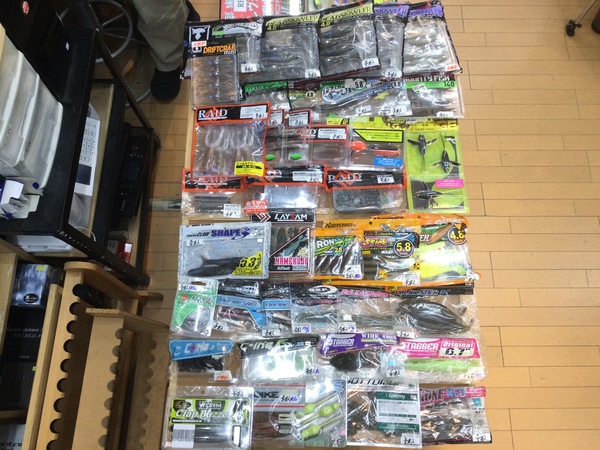 【最新釣具買取情報☆第２弾☆】「人気メーカーワームを多数！」買取り入荷致しました。（つりどうぐ一休　葛の葉店）サムネイル
