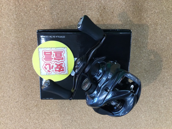 狭山店　本日の釣具買取商品！「ダイワ　２５タトゥーラＳＶ　ＴＷ　１００ＸＨＬ（超美品）＆ゴメクサス　ハンドルノブ（２点）が、買取入荷しました！」（狭山店）サムネイル