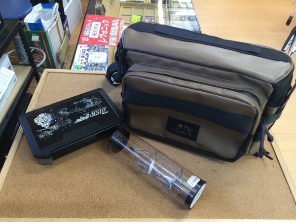 【最新釣具買取情報】「人気メーカーのタックルバッグなどの小物類！」買取り入荷致しました。（つりどうぐ一休　葛の葉店）サムネイル
