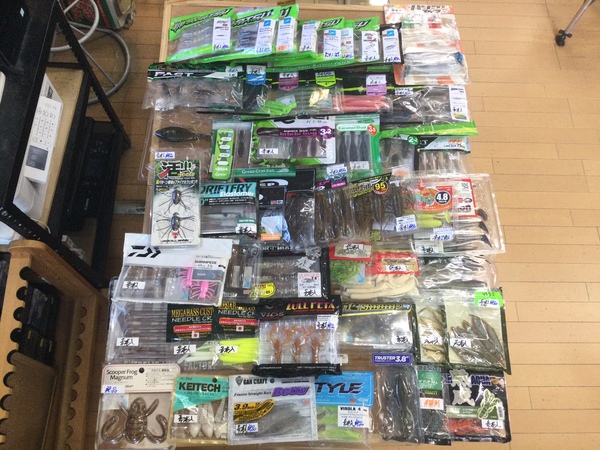 【最新釣具買取情報☆第３弾☆】「人気メーカーのワーム多数！」買取り入荷致しました。（つりどうぐ一休　葛の葉店）サムネイル
