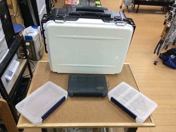 【最新釣具買取情報☆第２弾☆】「人気メーカーのタックルボックス！」買取り入荷致しました。（つりどうぐ一休　葛の葉店）サムネイル