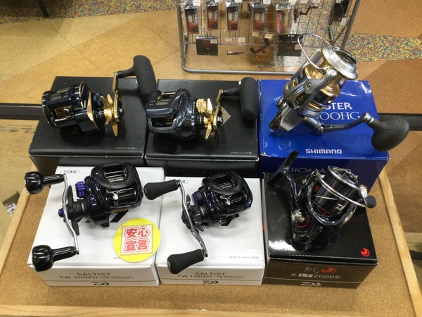 【本日の買取情報☆第３弾☆】　ダイワ　２１ソルティガＩＣ３００ＨＬ－ＳＪ　２３ティエラＬＪ ＩＣ３００ＨＬ　２３ソルティストＴＷ１００ＸＨ ＰＥスペシャル　２３ソルティストＴＷ３００ＸＨ ＰＥスペシャル　２０月下美人Ｘ ＬＴ２０００Ｓ、シマノ　１３バイオマスターＳＷ８０００ＨＧ　買取入荷致しました！（寝屋川店）サムネイル