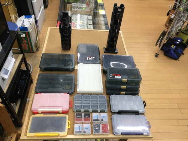 【最新釣具買取情報☆第２弾☆】「人気メーカーのタックルボックスなど多数！」買取り入荷致しました。（つりどうぐ一休　葛の葉店）サムネイル