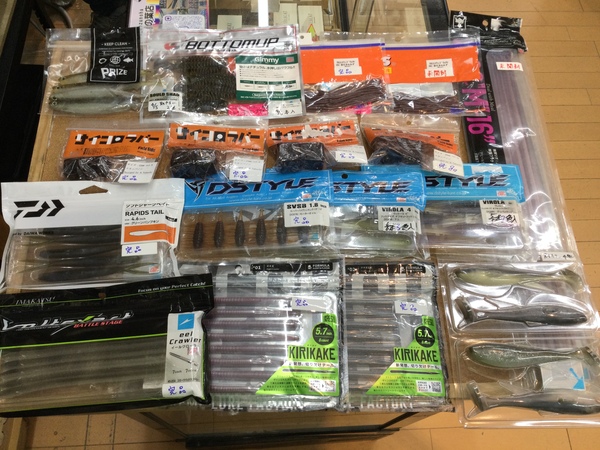 【最新釣具買取情報☆第３弾☆】「人気メーカーのワーム多数！」買取り入荷致しました。（つりどうぐ一休　葛の葉店）サムネイル