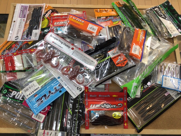 【最新釣具買取情報☆第３弾☆】「人気メーカーのワームを多数！」買取り入荷致しました。（つりどうぐ一休　葛の葉店）サムネイル