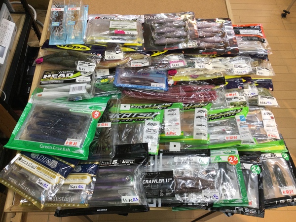 【最新釣具買取情報】「人気メーカーのワームを多数」買取り入荷致しました。（つりどうぐ一休　葛の葉店）サムネイル