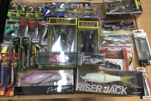 【最新釣具買取情報☆第６弾☆】「人気メーカーのルアー多数！（パッケージ入り未使用品）」買取り入荷致しました。（つりどうぐ一休　葛の葉店）サムネイル