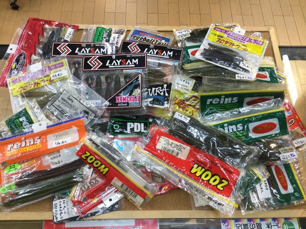 【最新釣具買取情報】「有名メーカーのワームを多数」買取り入荷致しました。（つりどうぐ一休　葛の葉店）サムネイル