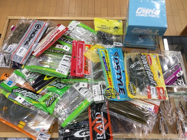 【最新釣具買取情報☆第２弾☆】「人気メーカーのワームを多数！」買取り入荷致しました。（つりどうぐ一休　葛の葉店）サムネイル