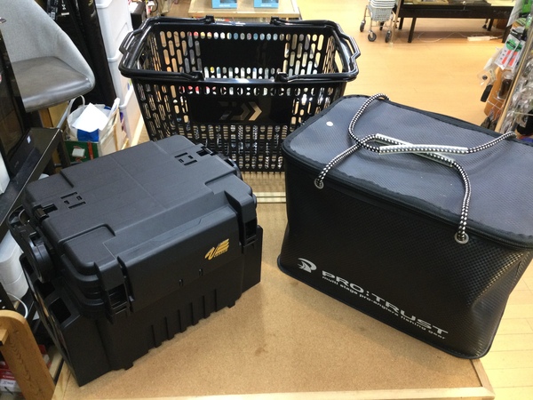 【最新釣具買取情報☆第４弾☆】「人気メーカーのタックルボックスなどの小物類！」買取り入荷致しました。（つりどうぐ一休　葛の葉店）サムネイル